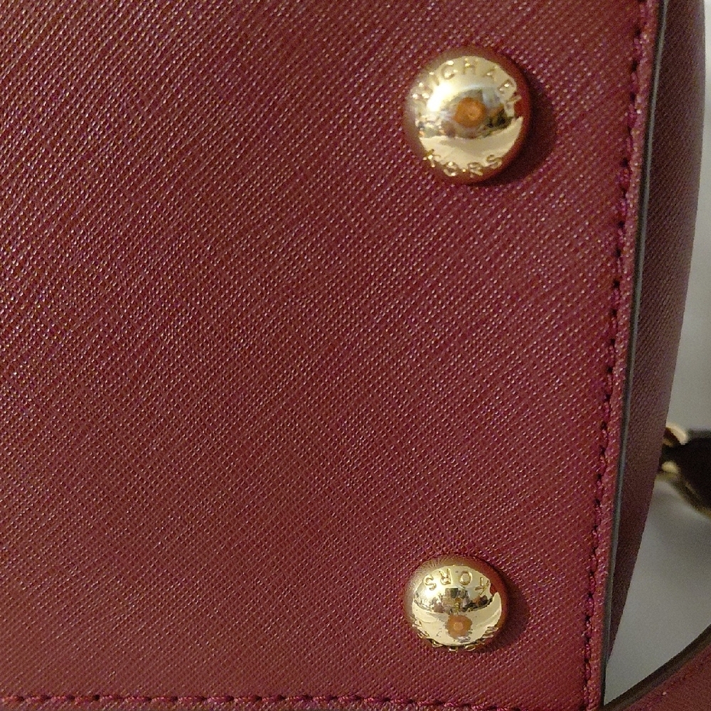 Michael Kors Hamilton Extra Large Tote - Picture 9 of 12